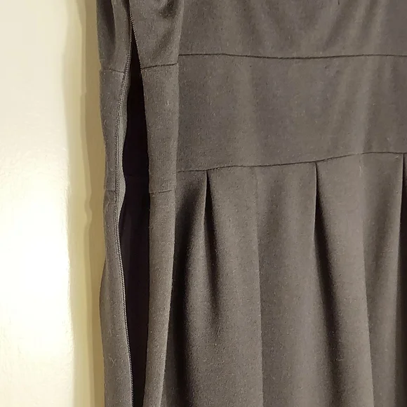 Banana Republic Halter/Tank Skater Styled Dress in Black Stretch Fabric size 8 - Picture 8 of 12